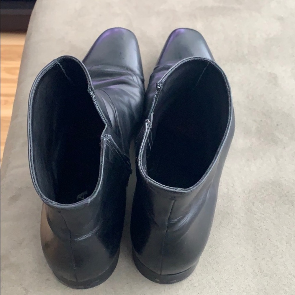 Prada men used half boot